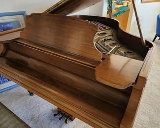 A fabulous sounding Mason and Hamlin Grand Piano. Recently tuned. 
