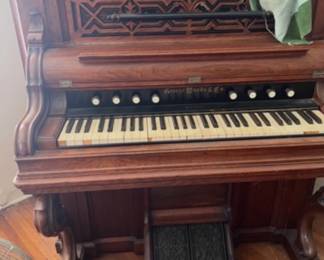 working pump organ