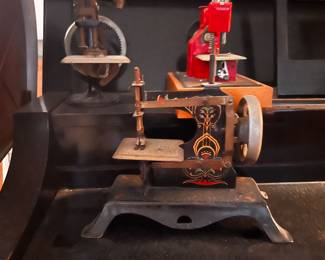 vintage mini sewing machines