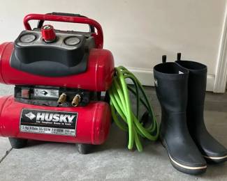 Husky Air Compressor with Hose Rubber Boots