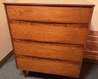 Bassett Furniture MidCentury Modern 4Drawer Walnut Chest of Drawers