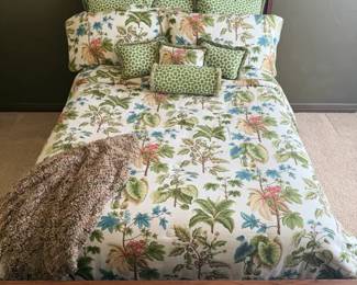 Queen Size Wood Bed Frame with Sealy Posturepedic Mattress King Size Bedding