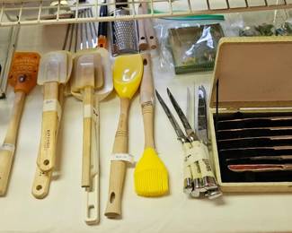 Spatulas and knife collection