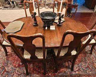 Dining table with leaves 