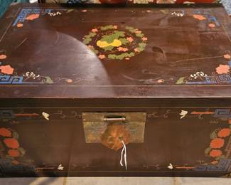 Vintage chest