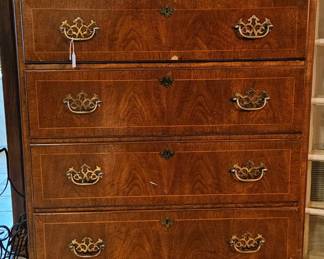 Lovely dresser