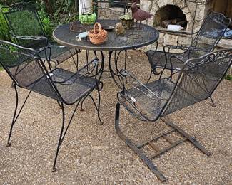 Another table/chairs