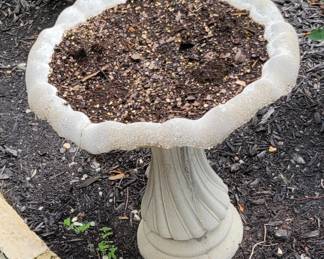 Birdbath planter