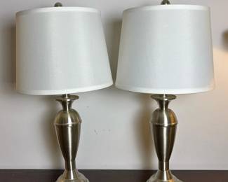 118 pairofmetaltablelampswithwhitefab