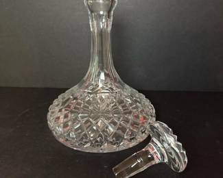 060 glassdecanterwithfacetedstopper