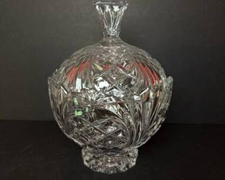 059 glassliddedcandydishwithdeepcutsw