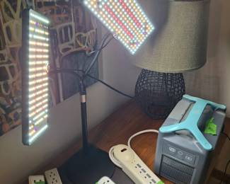 GROW LIGHT
