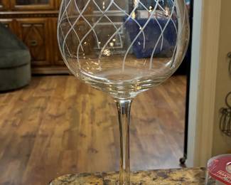 Mikasa "Cheers" Crystal Balloon Wine Glasses, Set of 4