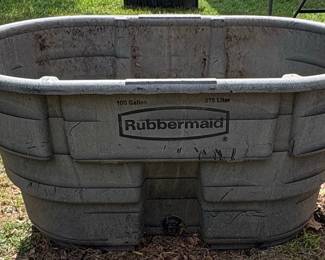 Rubbermaid 100 Gallon Stock Tank