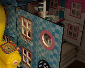 J'Adore Girls' Party Doll House