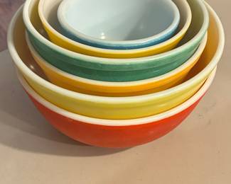 Pyrex Primary Colors Nesting Mixing Bowls Set of 5