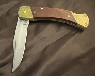 Schrade Uncle Henry LB7 Bear Paw Folding Knife