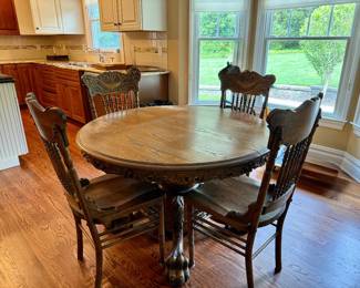 KITCHEN TABLE 