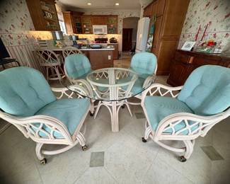 Palm Springs Rattan South Sea Bermuda 42" swivel seat dining set