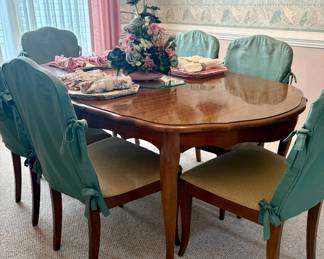 French provincial style dining table for 6