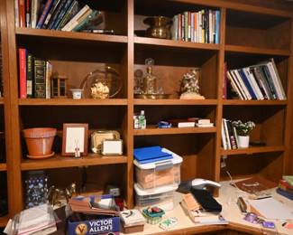 Plenty of nooks!