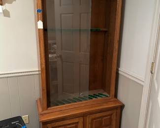 Gun cabinet