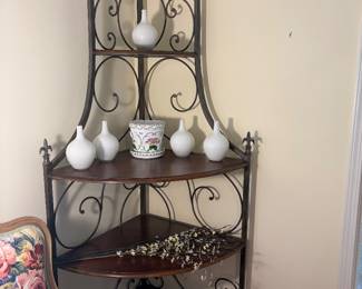 CORNER SHELF