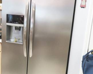 Stainless refrigerator - Frigidaire Gallery 22.2 cu. ft. counter depth. Mfd. in 2015.