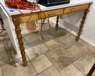 Vintage foldown crafts table