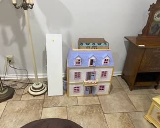 Melissa & Doug dollhouse & furniture; vintage lamps and furniture