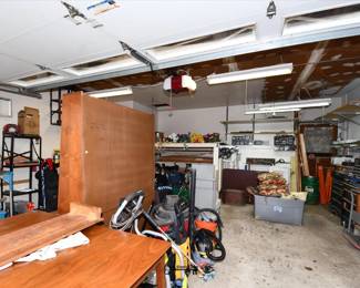 835Garage