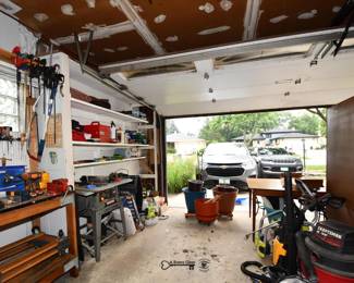 833Garage