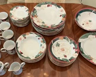 Full Set Of Tienshan Magnolia China