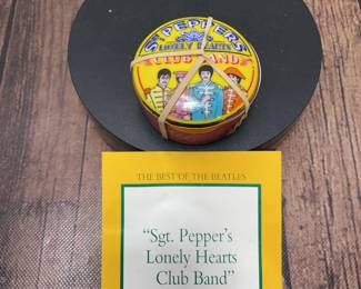 The Beatles music box by the Franklin mint sgt peppers lonely hearts club band