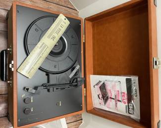 Crosley CR49 record player