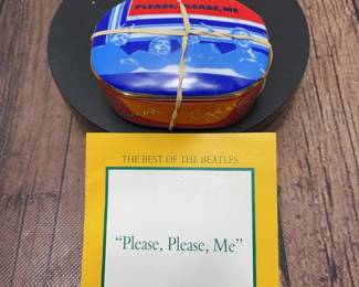 The Beatles music box by the Franklin mint please please me
