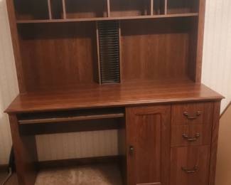 Computer Desk with Hutch