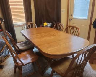 Dining Table with 6 chairs