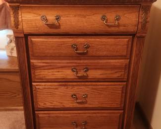 5-Drawer Vintage Solid Wood Dresser - Excellent Condition