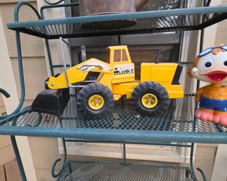 Toy tractor
