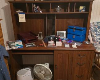 Computer desk with Hutch