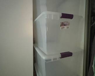 8 x empty containers