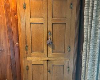 corner cabinet