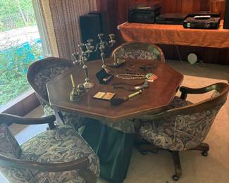table with 4 chairs