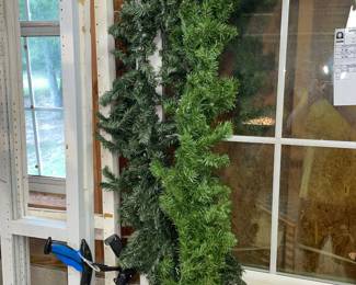 Village Green Garland 