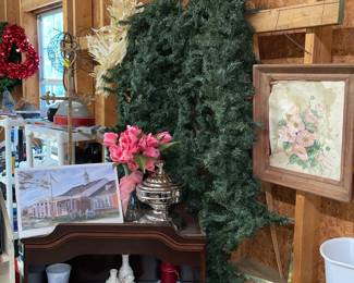 Village Green Garland