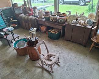 Lots of Planter Pots to Choose from Including Roseville!
