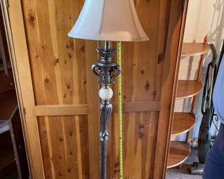Floor lamp