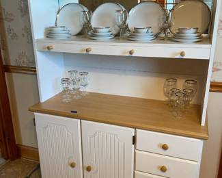 China cabinet wmirror china sold seperately