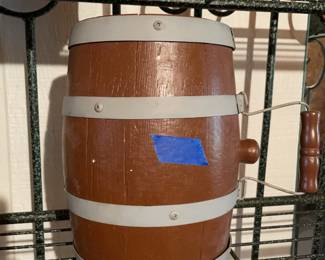 Plastic miniature whisky barrel